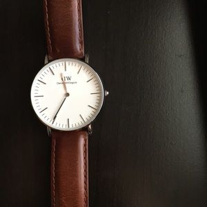 DANIEL WELLINGTON WATCH